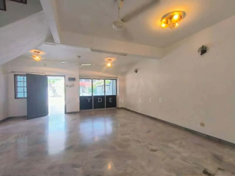 Rumah Teres 2 Tingkat untuk Disewa di BANDAR PUCHONG JAYA (Puchong) - Jayden Lee - Living Room - PropertyGuru.com.my