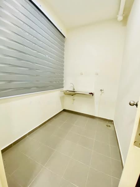 Condominium for Sale at Fairway Suites - Paggie Tee - Interior - PropertyGuru.com.my
