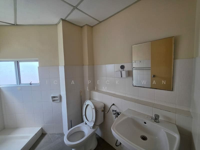 Condominium for Sale at Desarina Condominium - Patricia Lim - Bathroom - PropertyGuru.com.my