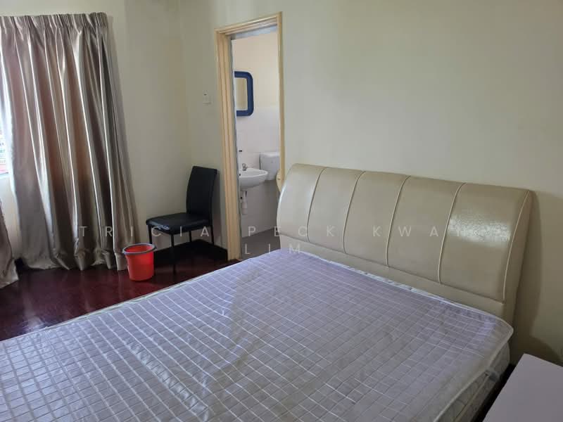 Condominium for Sale at Desarina Condominium - Patricia Lim - Bedroom - PropertyGuru.com.my
