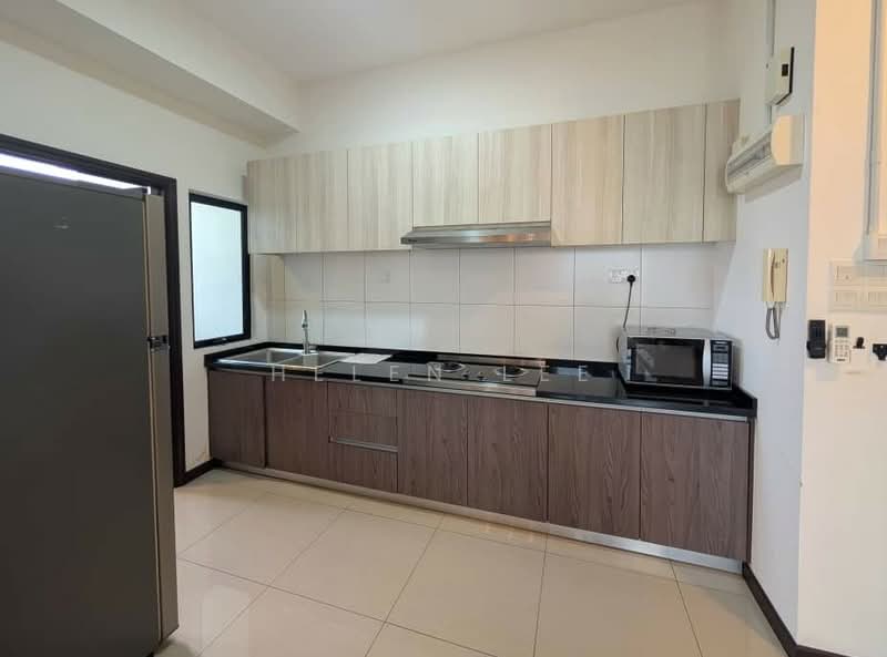 Servis Apartment untuk Dijual di Molek Regency - Helen Lee - Kitchen - PropertyGuru.com.my