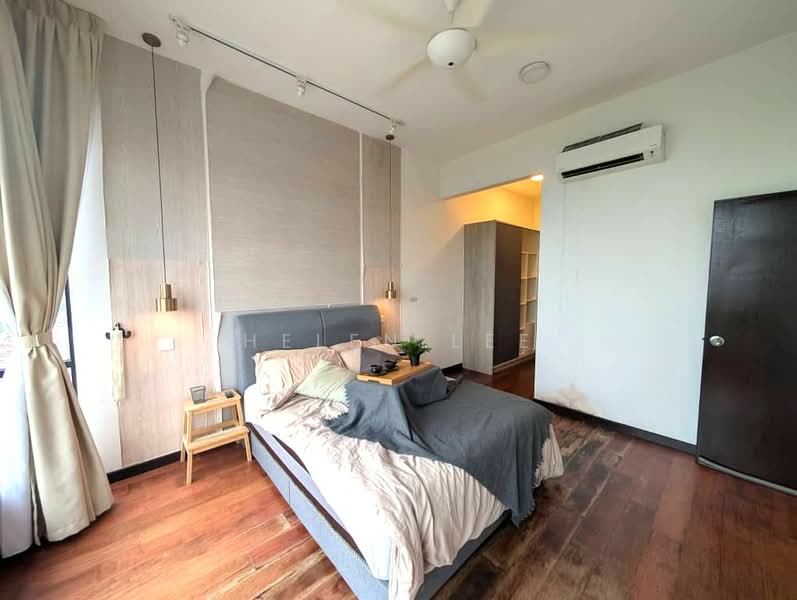 Servis Apartment untuk Dijual di Molek Regency - Helen Lee - Bedroom - PropertyGuru.com.my