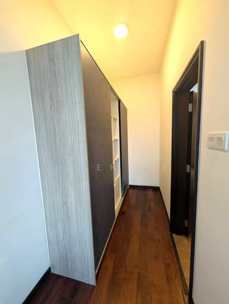 Servis Apartment untuk Dijual di Molek Regency - Helen Lee - Corridor - PropertyGuru.com.my
