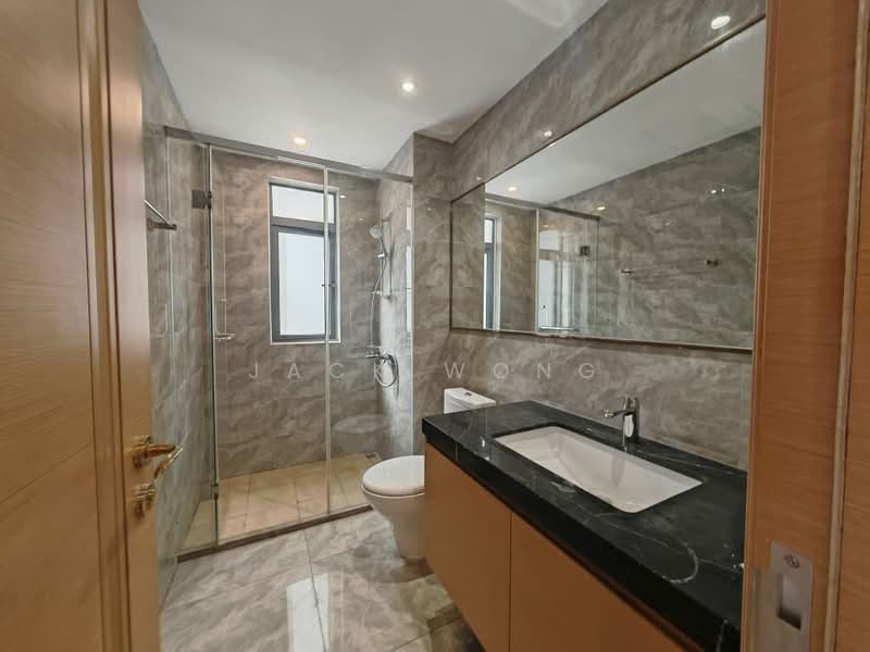 Servis Apartment untuk Dijual di R&F Princess Cove Phase 1 - Jack Wong - Bathroom - PropertyGuru.com.my