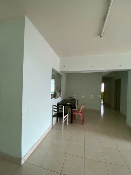 Servis Apartment untuk Dijual di D'Alamanda - BARRY CHAN - Dining Room - PropertyGuru.com.my