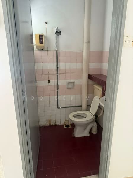 1-storey Terraced House for Rent in Taman Setapak Indah (Setapak) - Foo Sek Mou - Bathroom - PropertyGuru.com.my