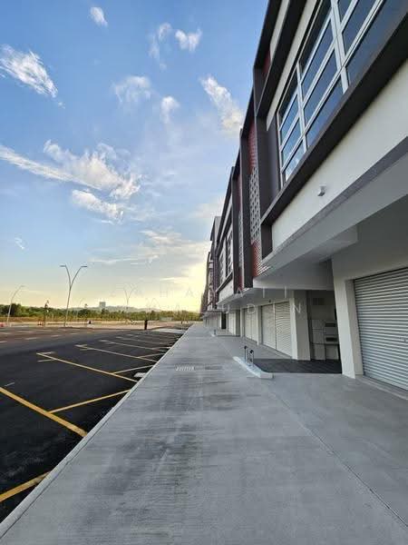 Shop / Office untuk Disewa di Shah Alam (Selangor) - Zahayati Jamaludin - Exterior - PropertyGuru.com.my
