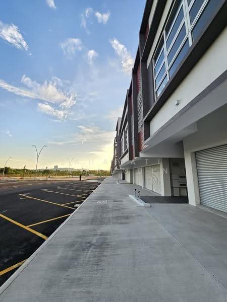 Shop / Office untuk Dijual di Shah Alam (Selangor) - Zahayati Jamaludin - Exterior - PropertyGuru.com.my