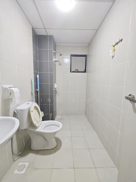 Apartment for Sale at Seruling Apartment - Bing Bing - Bathroom - PropertyGuru.com.my