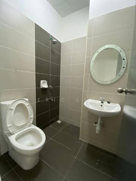 Terraced House for Sale in Taman Mutiara Rini (Skudai) - Eric Lee - Bathroom - PropertyGuru.com.my