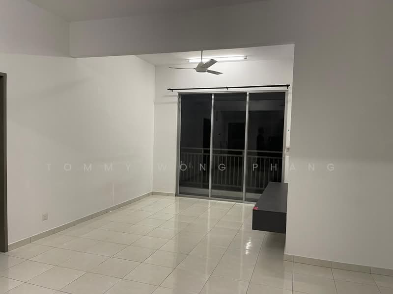 Pangsapuri untuk Disewa di Idaman Abadi - Tommy Wong Phang - Living Room - PropertyGuru.com.my