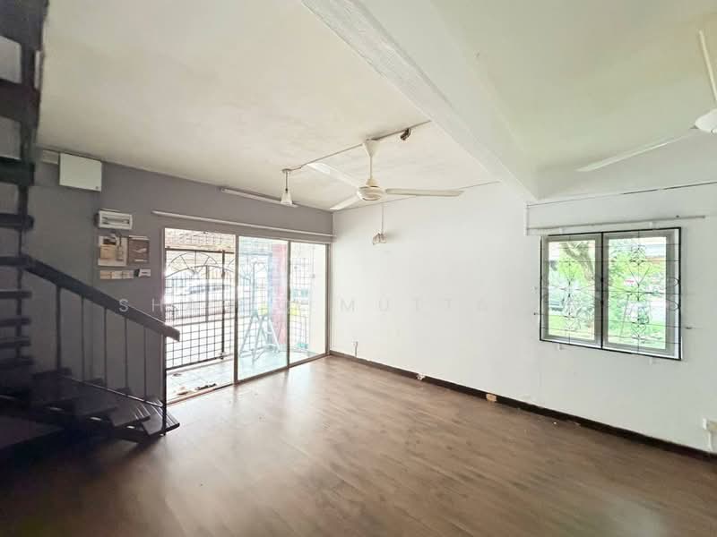 Terraced House for Sale in Ampang Jaya (Ampang) - Shafiq Muttalib - Living Room - PropertyGuru.com.my