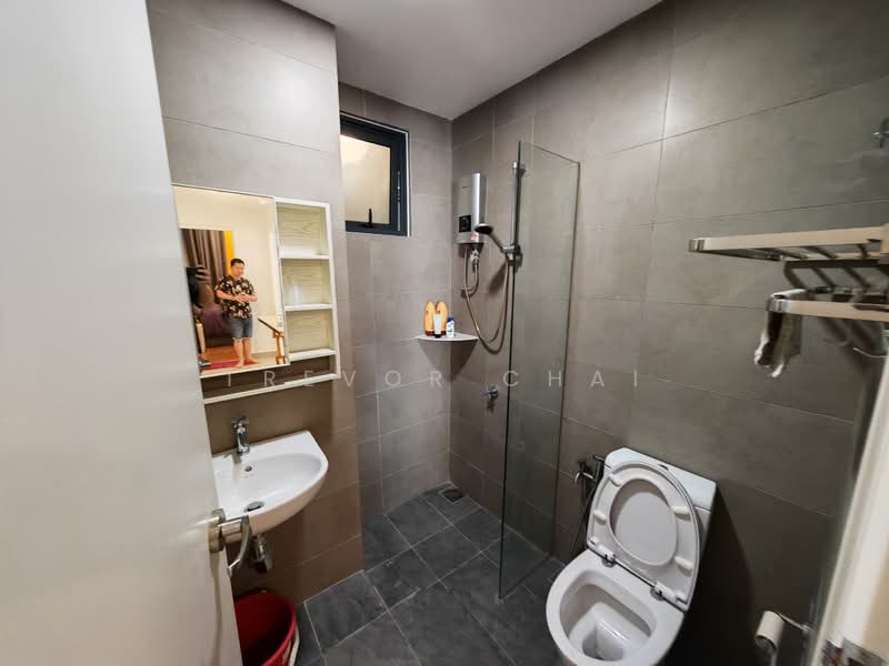Servis Apartment untuk Disewa di Akasa - Trevor Chai - Bathroom - PropertyGuru.com.my