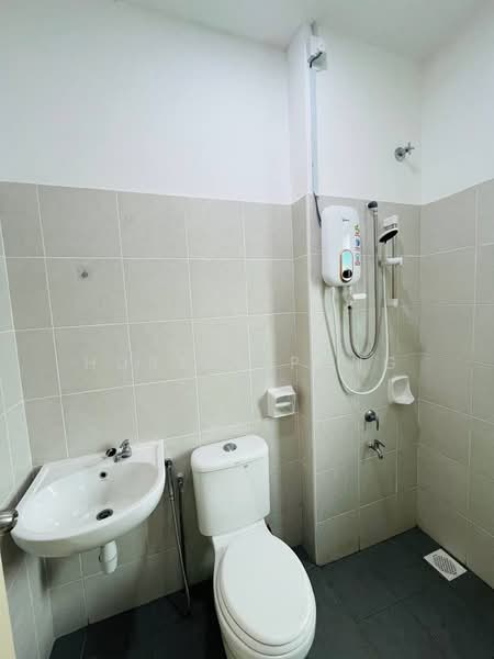 Terraced House for Rent in Pengerang (Johor) - Hubert Pang - Bathroom - PropertyGuru.com.my