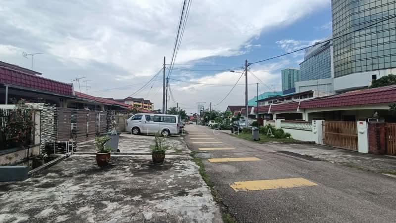 Rumah Teres 1.5 Tingkat untuk Dijual di Taman Melodies (Johor Bahru) - Alice Chia - Exterior - PropertyGuru.com.my