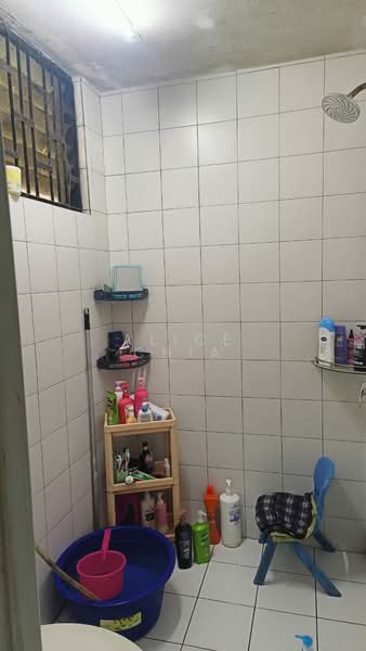Rumah Teres 1.5 Tingkat untuk Dijual di Taman Melodies (Johor Bahru) - Alice Chia - Bathroom - PropertyGuru.com.my