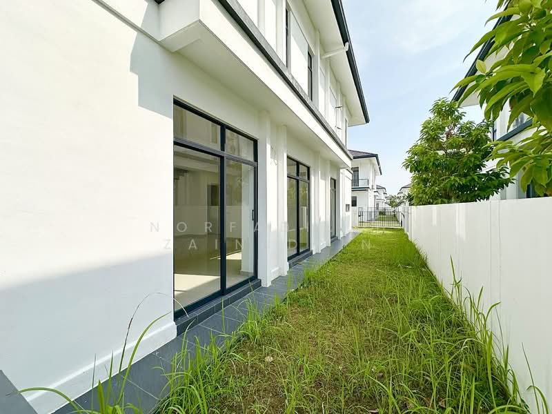 Semi-Detached House for Sale in Kuala Selangor (Selangor) - NORFADILAH ZAINUDDIN - Exterior - PropertyGuru.com.my
