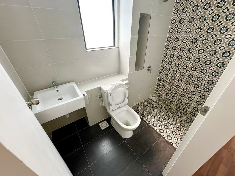 Semi-Detached House for Sale in Kuala Selangor (Selangor) - NORFADILAH ZAINUDDIN - Bathroom - PropertyGuru.com.my