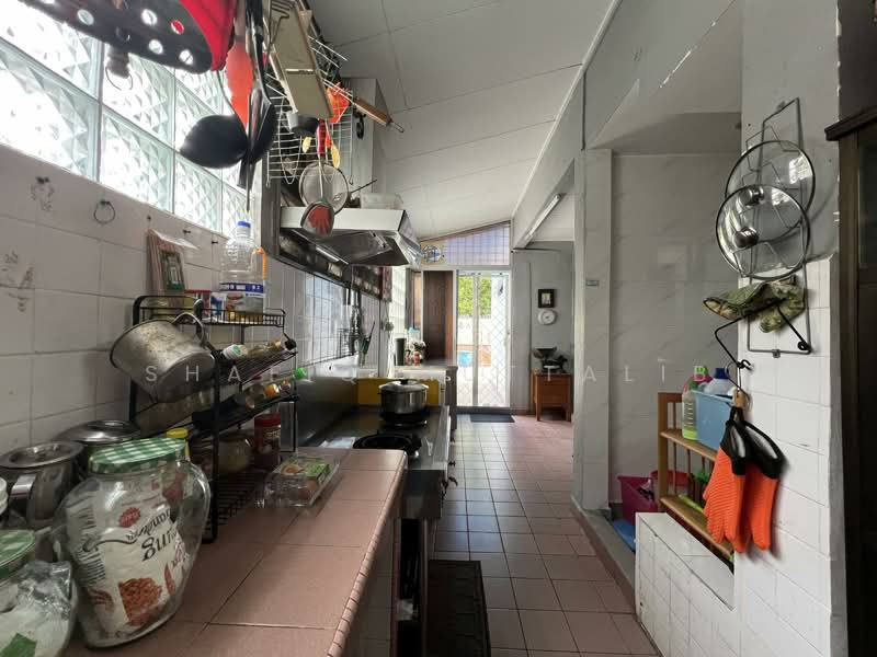 2-storey Terraced House for Sale in Ampang (Selangor) - Shafiq Muttalib - Kitchen - PropertyGuru.com.my