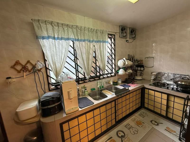 Rumah Teres 2 Tingkat untuk Dijual di Taman Universiti (Skudai) - Eric Lee - Kitchen - PropertyGuru.com.my