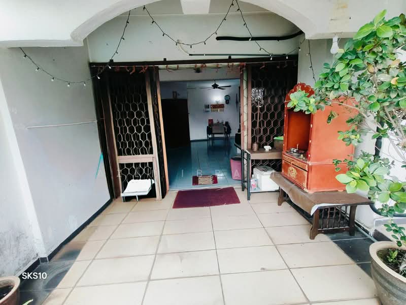 Condominium for Sale at Sri Kinabalu - Azli Ibrahim - Entrance - PropertyGuru.com.my