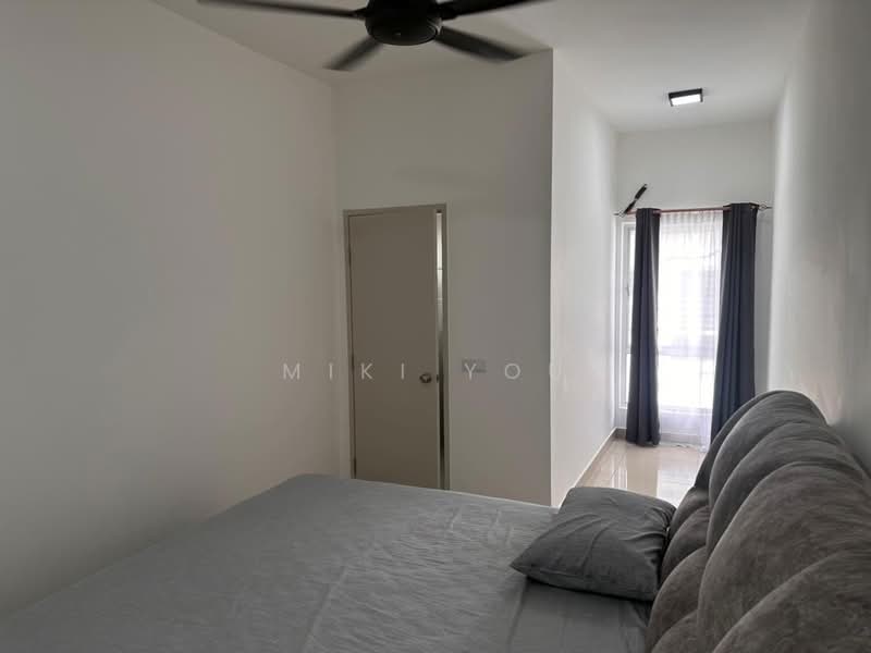 Rumah Teres 2 Tingkat untuk Dijual di Bandar Rimbayu (Telok Panglima Garang) - Miki You - Bedroom - PropertyGuru.com.my