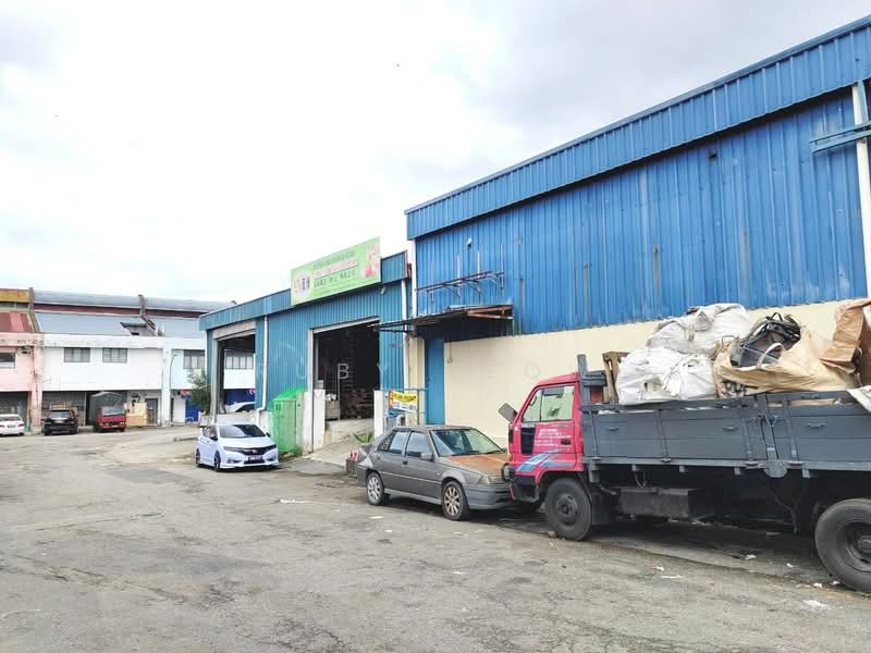 Kilang untuk Disewa di Taman Desa Jaya (Johor Bahru) - Ruby Teow - Exterior - PropertyGuru.com.my