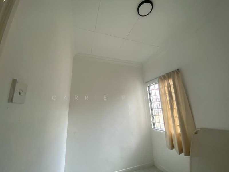 Pangsapuri untuk Dijual di SD Tiara Apartment - Carrie Paang - Bedroom - PropertyGuru.com.my