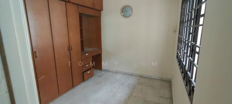 Rumah Berkembar untuk Dijual di Bukit Rahman Putra (Sungai Buloh) - Tommy Lim - Study - PropertyGuru.com.my
