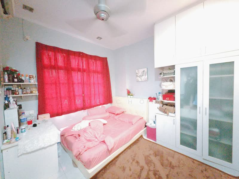 Pangsapuri untuk Dijual di Kings Height - Amie Chong - Bedroom - PropertyGuru.com.my