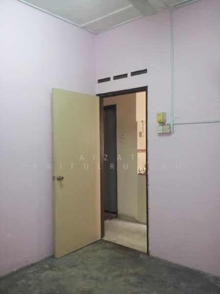 1-storey Terraced House for Sale in Kelana Jaya (Petaling Jaya) - Aizat Saifulrullah - Interior - PropertyGuru.com.my