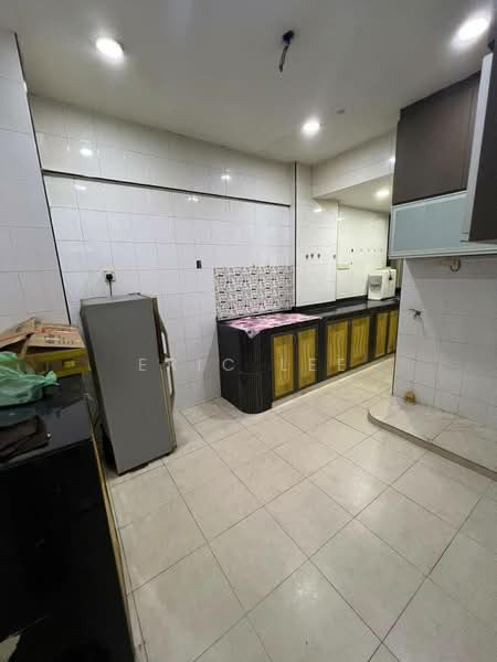 Kondominium untuk Dijual di Skudai Villa - Eric Lee - Kitchen - PropertyGuru.com.my
