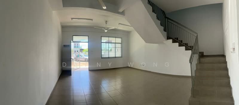 Rumah Teres 2 Tingkat untuk Disewa di Taman Kundang Jaya (Rawang) - Danny Wong - Entrance - PropertyGuru.com.my