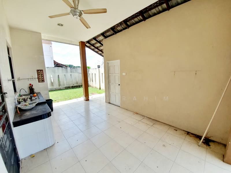 Bungalow for Sale in Kajang (Selangor) - Azli Ibrahim - Exterior - PropertyGuru.com.my