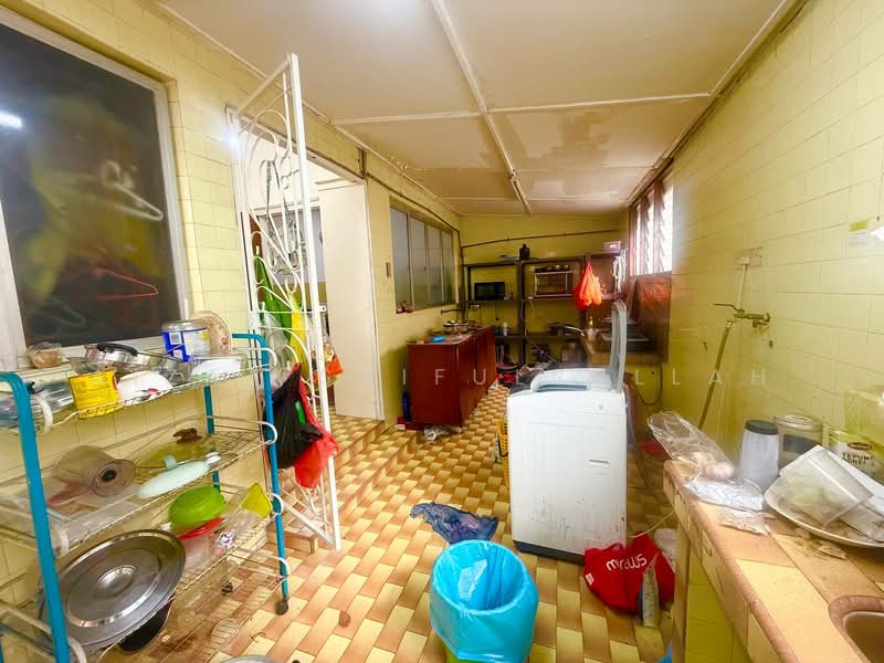 2-storey Terraced House for Sale in Kelana Jaya (Petaling Jaya) - Aizat Saifulrullah - Kitchen - PropertyGuru.com.my