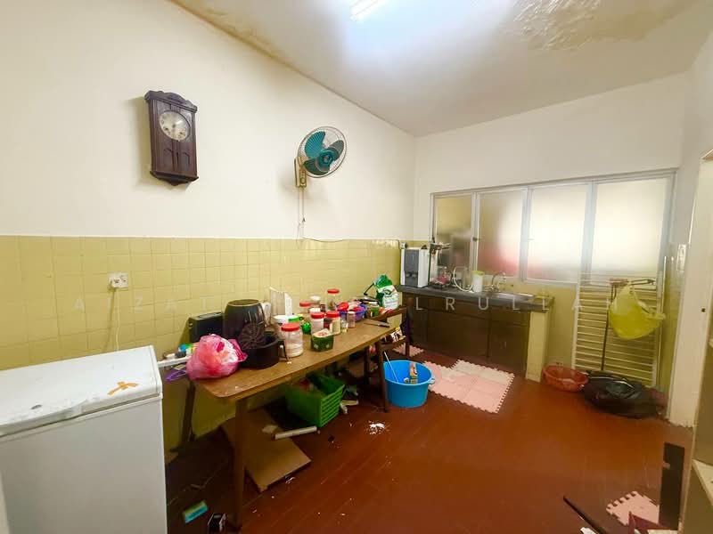 2-storey Terraced House for Sale in Kelana Jaya (Petaling Jaya) - Aizat Saifulrullah - Kitchen - PropertyGuru.com.my