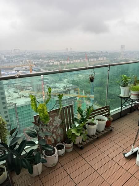 Servis Apartment untuk Dijual di D'carlton (Residensi Seri Mega) - Claire Lai - Balcony - PropertyGuru.com.my
