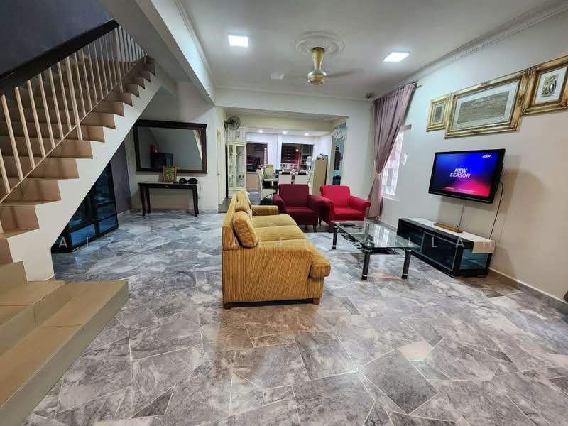 2-storey Terraced House for Sale in Pju 1 (Petaling Jaya) - Aizat Saifulrullah - Living Room - PropertyGuru.com.my