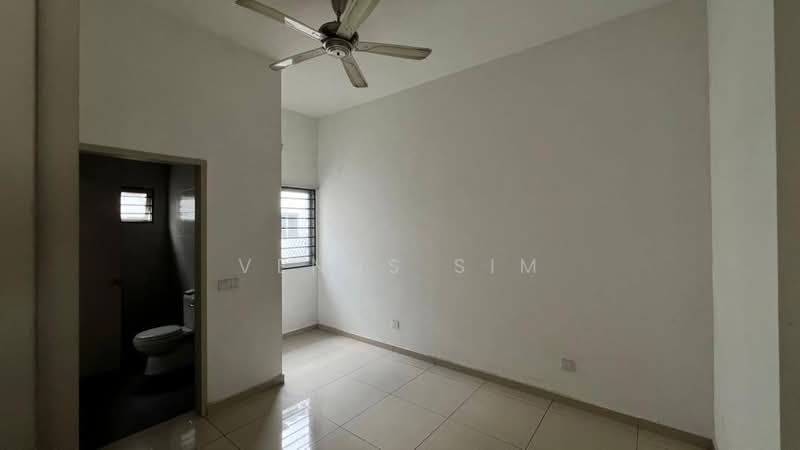 Rumah Teres 2 Tingkat untuk Disewa di Bandar Rimbayu (Telok Panglima Garang) - Venus Sim - Bathroom - PropertyGuru.com.my