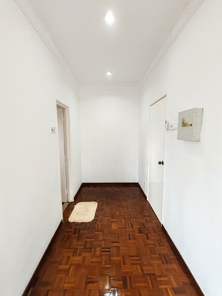 Rumah Banglo untuk Disewa di Taman Rasah Kemayan (Rasah) - Lex How - Corridor - PropertyGuru.com.my
