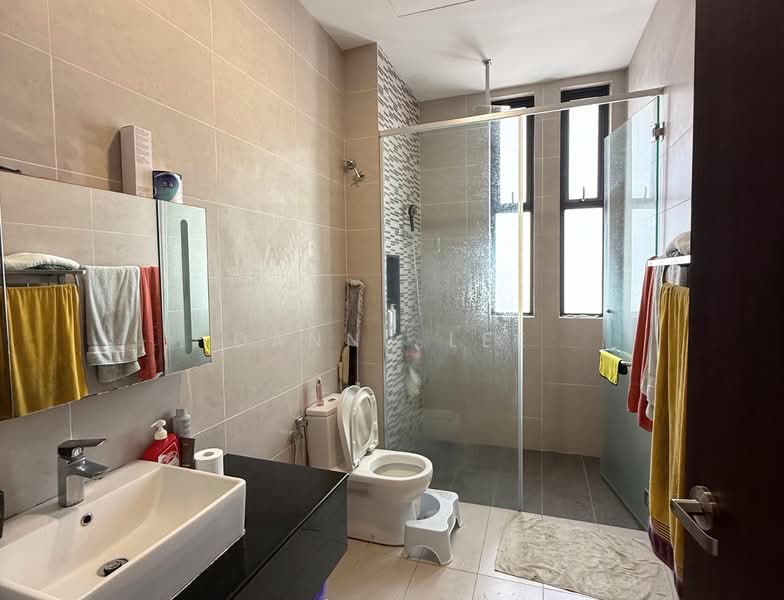 Semi-Detached House for Sale in Bandar Kinrara Seksyen 8 (Bandar Kinrara) - Danny Lee - Bathroom - PropertyGuru.com.my