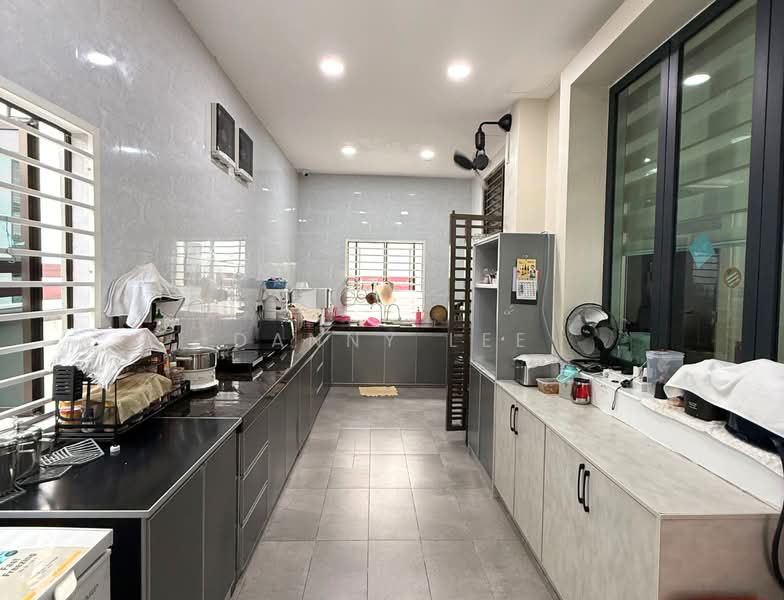 Semi-Detached House for Sale in Bandar Kinrara Seksyen 8 (Bandar Kinrara) - Danny Lee - Kitchen - PropertyGuru.com.my