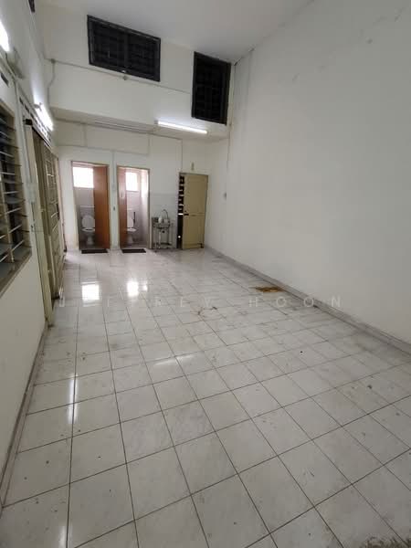 Kedai untuk Disewa di Sea Park (Petaling Jaya) - Jeffrey Hoon - Bathroom - PropertyGuru.com.my