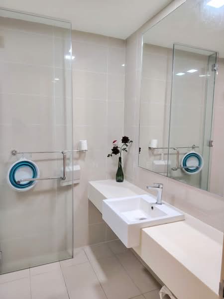 Servis Apartment untuk Disewa di KL Gateway Residences - Xin Nee - Bathroom - PropertyGuru.com.my