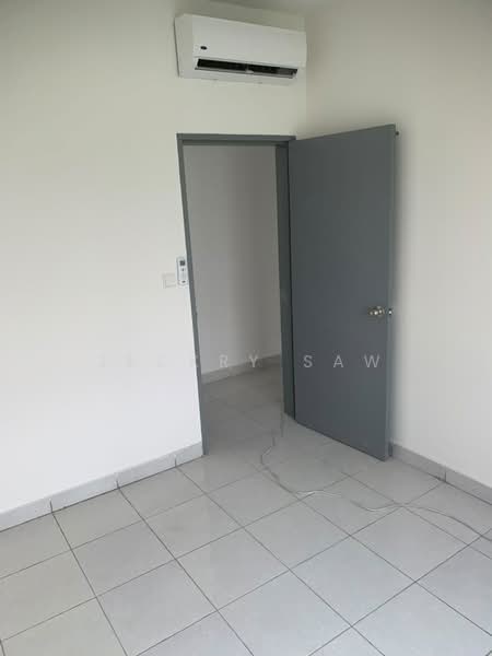 Service Residence for Rent at E'Island Lake Haven - Zeckry Saw - PropertyGuru.com.my