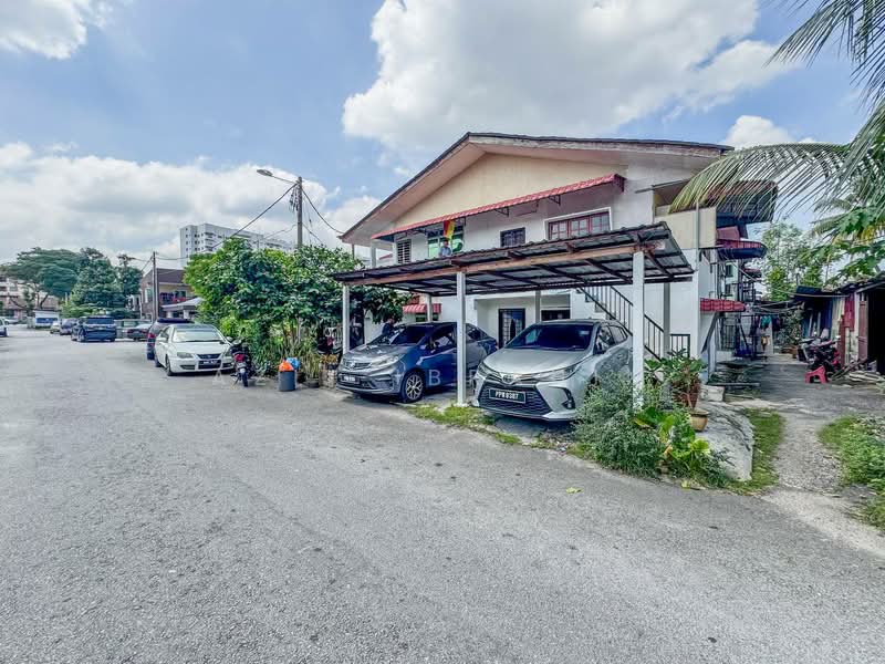Rumah Teres 2 Tingkat untuk Dijual di Taman Indah Jaya (Petaling Jaya) - Azli Ibrahim - Exterior - PropertyGuru.com.my