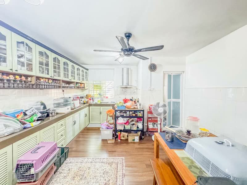 Rumah Teres 2 Tingkat untuk Dijual di Taman Indah Jaya (Petaling Jaya) - Azli Ibrahim - Kitchen - PropertyGuru.com.my
