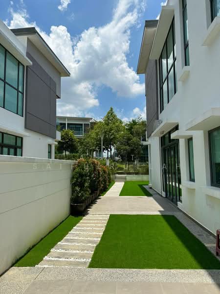 Rumah Berkembar untuk Dijual di Cyberjaya (Selangor) - Aizat Saifulrullah - Exterior - PropertyGuru.com.my