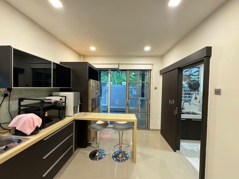 Semi-Detached House for Sale in Ampang Jaya (Ampang) - Azli Ibrahim - Kitchen - PropertyGuru.com.my