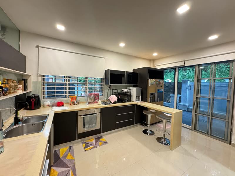 Semi-Detached House for Sale in Ampang Jaya (Ampang) - Azli Ibrahim - Kitchen - PropertyGuru.com.my